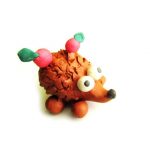 Ежик из пластилина фото