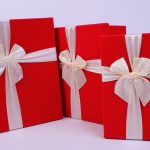 full_nabor-podarochnyh-korobok-3-sht-pryamougolnik-barhat-s-bantom-krasnyi-18953i3[1]